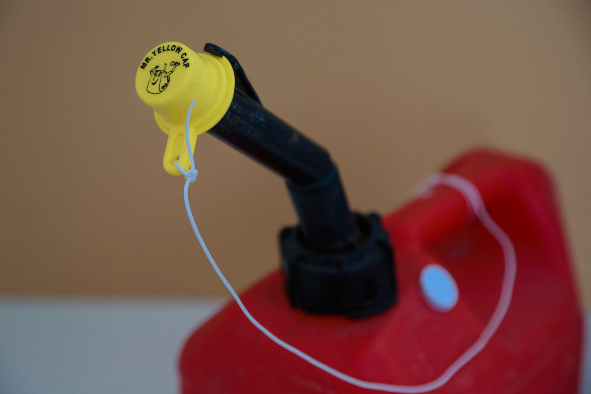 Mr. Yellow Cap BLITZ Yellow Spout Caps with FREE Vent - Fits Spouts #900302 900092 900094